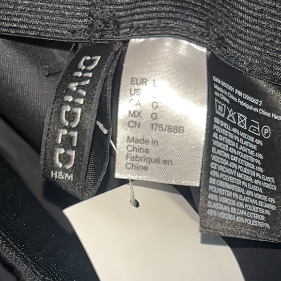 H&M Classic Black Wide-Leg Trousers - Picture 6 of 6